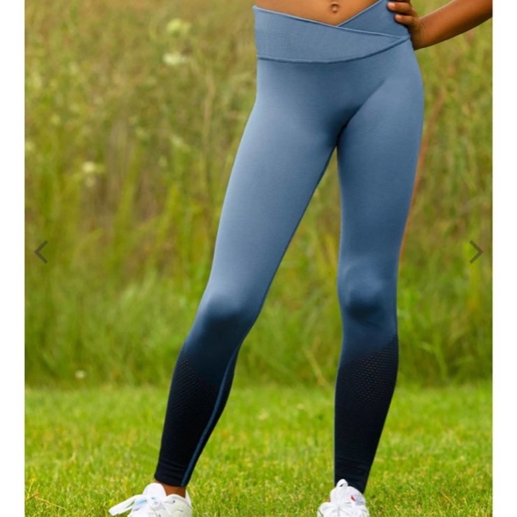 Shefit Seamless Leggings In Washed Denim Ombre Size Small